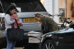 Amsterdam 12 september 2019
Gigi Ravelli met kindje en aupair op de cornelis schuytstraat.