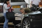Amsterdam 12 september 2019
Gigi Ravelli met kindje en aupair op de cornelis schuytstraat.