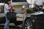 Amsterdam 12 september 2019
Gigi Ravelli met kindje en aupair op de cornelis schuytstraat.