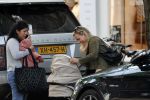Amsterdam 12 september 2019
Gigi Ravelli met kindje en aupair op de cornelis schuytstraat.