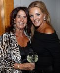 Amsterdam 9 september 2019
10 jarig bestaan van Choices by Deborah Leeser ( Gassan Diamonds) bij artis.
Tanja Bamberger met Gitta Bijlsma