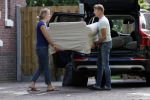 Den Haag 14 september 2019
Jack de Vries zijn nieuwe vriendin Emily Maas trekt bij hem in . Vandaag bracht ze haar spullen naar Jack zijn huis.