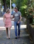 Den Haag 14 september 2019
Jack de Vries zijn nieuwe vriendin Emily Maas trekt bij hem in . Vandaag bracht ze haar spullen naar Jack zijn huis.