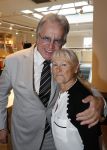 Amsterdam 27 september 2019
Boekpresentatie van Koos Alberts geschreven door zijn dochter Christa Krommenhoek. Presentatie is bij Scheltema. Joke Alberts en Lee Towers