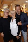 Amsterdam 27 september 2019
Boekpresentatie van Koos Alberts geschreven door zijn dochter Christa Krommenhoek. Presentatie is bij Scheltema. Joke Alberts met zoon Dave en dochter Christa