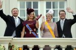 Den Haag 17 september 2019
Prinsjesdag 2019. Koning Willem Alexander Koningin Maxima Prins Constantijn en Prinses Laurentien arriveren met koets op binnenhof en bij paleis Noordeinde.