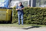 de Meern 31 augustus 2019
Martijn Krabbe bellend bij voetbal van zijn dochter Michelle.