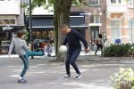 Amsterdam 19 september 2019
Mustapha Nakhli  voetbalt met kinderen op stfraat in Amsterdam zuid.