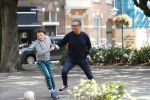 Amsterdam 19 september 2019
Mustapha Nakhli  voetbalt met kinderen op stfraat in Amsterdam zuid.