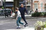 Amsterdam 19 september 2019
Mustapha Nakhli  voetbalt met kinderen op stfraat in Amsterdam zuid.