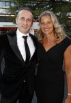 Hilversum 2 september 2019
Voetbalgala bij studio 21 . Patrick Smit met zijn vrouw