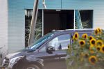Amsterdam Schiphol 3 september 2019
Prins Harry wordt door busje opgehaald bij Soho house en naar de vip van schiphol gebracht . Nederlandse beveiligers begeleiden hem.