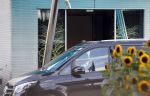 Amsterdam Schiphol 3 september 2019
Prins Harry wordt door busje opgehaald bij Soho house en naar de vip van schiphol gebracht . Nederlandse beveiligers begeleiden hem.