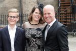 Den Haag 17 september 2019
Prinsjesdag 2019 op het binnenhof.
Staatssecretaris Raymond Knops van Binnenlandse Zaken met vrouw en zoon