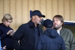 Katwijk 10 september 2019
Ruud Gullit Joelle Gullit Estelle Cruijff , haar moeder, Nigel ( stiefzoon Ruud) en de vriendin van Maxim Gullit zitten op de tribune bij de eerste interland van Maxim tegen Portugal. Nederland Portugal 4-0