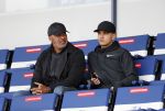 Katwijk 10 september 2019
Ruud Gullit Joelle Gullit Estelle Cruijff , haar moeder, Nigel ( stiefzoon Ruud) en de vriendin van Maxim Gullit zitten op de tribune bij de eerste interland van Maxim tegen Portugal. Nederland Portugal 4-0