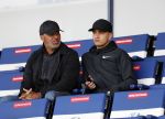 Katwijk 10 september 2019
Ruud Gullit Joelle Gullit Estelle Cruijff , haar moeder, Nigel ( stiefzoon Ruud) en de vriendin van Maxim Gullit zitten op de tribune bij de eerste interland van Maxim tegen Portugal. Nederland Portugal 4-0