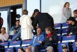 Katwijk 10 september 2019
Ruud Gullit Joelle Gullit Estelle Cruijff , haar moeder, Nigel ( stiefzoon Ruud) en de vriendin van Maxim Gullit zitten op de tribune bij de eerste interland van Maxim tegen Portugal. Nederland Portugal 4-0