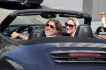 Amsterdam 26 augustus 2019
Sonja Bakker en haar vriend Barry v Suijdam in een porsche 911 cabrio in Amsterdam zuid