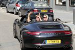 Amsterdam 26 augustus 2019
Sonja Bakker en haar vriend Barry v Suijdam in een porsche 911 cabrio in Amsterdam zuid
