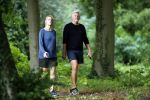 Breukelen 6 september 2019
Sybrand Niessen aan het wandelen met zijn vrouw