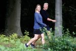Breukelen 6 september 2019
Sybrand Niessen aan het wandelen met zijn vrouw