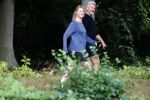 Breukelen 6 september 2019
Sybrand Niessen aan het wandelen met zijn vrouw