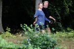 Breukelen 6 september 2019
Sybrand Niessen aan het wandelen met zijn vrouw