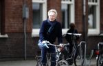 Amsterdam 9 september 2019
Tom Egbers doet op de fiets boodschappen in Amsterdam zuid.