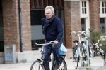 Amsterdam 9 september 2019
Tom Egbers doet op de fiets boodschappen in Amsterdam zuid.