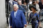 Den Haag 17 september 2019
Prinsjesdag 2019 op het binnenhof.
Ton Elias arriveert samen met zijn partner