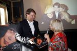 Amsterdam 12 september 2019
Boekpresentatie Anneke Gronloh in carre. Bart Peeters heeft het boek geschreven.
Willeke Alberti gaf Bart het eerste exemplaar