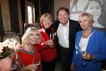 Amsterdam 12 september 2019
Boekpresentatie Anneke Gronloh in carre. Bart Peeters heeft het boek geschreven.
Willeke Alberti gaf Bart het eerste exemplaar