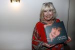 Amsterdam 12 september 2019
Boekpresentatie Anneke Gronloh in carre. Bart Peeters heeft het boek geschreven.
Willeke Alberti gaf Bart het eerste exemplaar