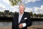 Amsterdam 12 september 2019
Boekpresentatie Anneke Gronloh in carre. Bart Peeters heeft het boek geschreven.
Willibrord Frequin kwam met zijn vriendin