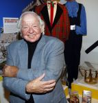 Vlaardingen 13 oktober 2020
Bassie en Adriaan openen in het Vlaardings Museum hun expositie over hun carrierre .
Bas v Toor en Aad v Toor hun vrouwen zijn natullrlijk ook aanwezig.
