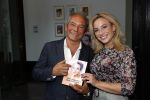 Amsterdam 25 mei 2020
Boekpresentatie Fien Vermeulen in het college Hotel.
Andre v d Toorn kreeg het eerste boek