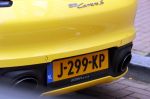 Amsterdam 25 september 2020
Bas Smit rijdt in een gele porsche met stickers van Freek & t zusje