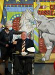Vlaardingen 13 oktober 2020
Bassie en Adriaan openen in het Vlaardings Museum hun expositie over hun carrierre .
Bas v Toor en Aad v Toor hun vrouwen zijn natullrlijk ook aanwezig.