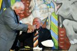 Vlaardingen 13 oktober 2020
Bassie en Adriaan openen in het Vlaardings Museum hun expositie over hun carrierre .
Bas v Toor en Aad v Toor hun vrouwen zijn natullrlijk ook aanwezig.