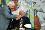 Vlaardingen 13 oktober 2020
Bassie en Adriaan openen in het Vlaardings Museum hun expositie over hun carrierre .
Bas v Toor en Aad v Toor hun vrouwen zijn natullrlijk ook aanwezig.