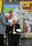 Vlaardingen 13 oktober 2020
Bassie en Adriaan openen in het Vlaardings Museum hun expositie over hun carrierre .
Bas v Toor en Aad v Toor hun vrouwen zijn natullrlijk ook aanwezig.
