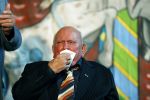 Vlaardingen 13 oktober 2020
Bassie en Adriaan openen in het Vlaardings Museum hun expositie over hun carrierre .
Bas v Toor en Aad v Toor hun vrouwen zijn natullrlijk ook aanwezig.