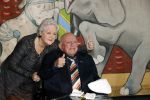 Vlaardingen 13 oktober 2020
Bassie en Adriaan openen in het Vlaardings Museum hun expositie over hun carrierre .
Bas v Toor en Aad v Toor hun vrouwen zijn natullrlijk ook aanwezig.