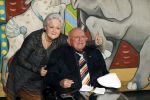 Vlaardingen 13 oktober 2020
Bassie en Adriaan openen in het Vlaardings Museum hun expositie over hun carrierre .
Bas v Toor en Aad v Toor hun vrouwen zijn natullrlijk ook aanwezig.