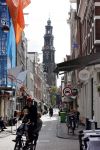 Amsterdam 27 september 2020
Expositie Davide Heijmans . De expositie heet 24/24 San remo en  hangt bij restaurant La Trattoria Di Donna Sofia in de Jordaan. de Westertoren