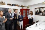 Amsterdam 27 september 2020
Expositie Davide Heijmans . De expositie heet 24/24 San remo en  hangt bij restaurant La Trattoria Di Donna Sofia in de Jordaan. Dirk Scheringa met zijn vrouw