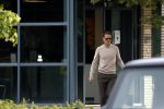 Amsterdam 24 september 2020
Frank de Boer doet boodschappen in Amsterdam zuid. Hij rijdt nog in een mercedes met een USA kenteken