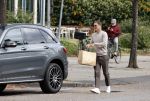 Amsterdam 24 september 2020
Frank de Boer doet boodschappen in Amsterdam zuid. Hij rijdt nog in een mercedes met een USA kenteken