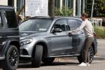 Amsterdam 24 september 2020
Frank de Boer doet boodschappen in Amsterdam zuid. Hij rijdt nog in een mercedes met een USA kenteken